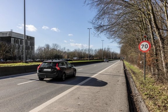 Wagen op autosnelweg
